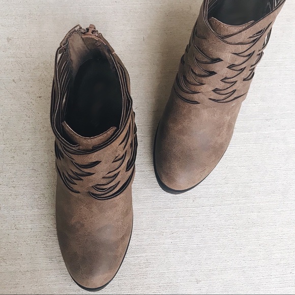 NEW! Washed Leather Basket Weave Ankle Bootie - Picture 5 of 8